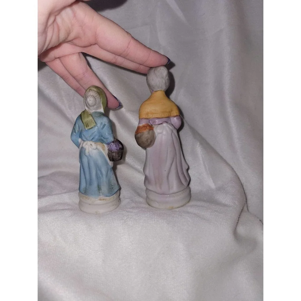 Vintage Old lady figurines